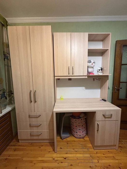 Продаётся мебель детский гарнитуры и хай тек шкаф в хорошем состоянии