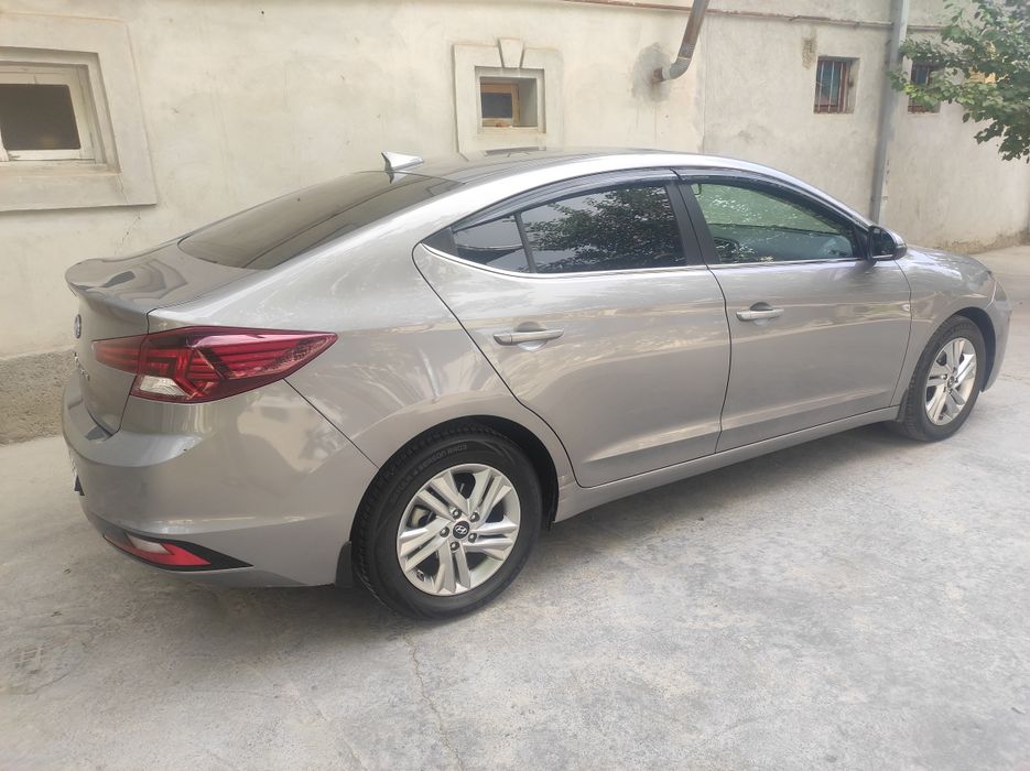 Продаётся хундай элантра