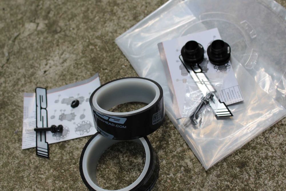 FSA E-MTB I29 Mullet - roti Enduro - Boost Carbon set roti Sram XD