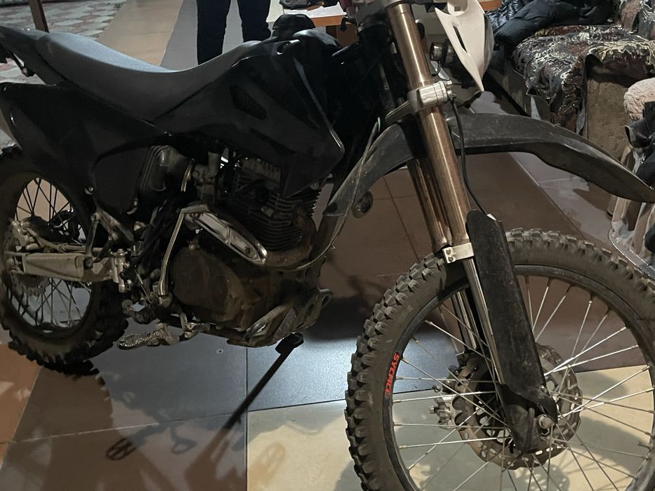 Продаю эндуро 06