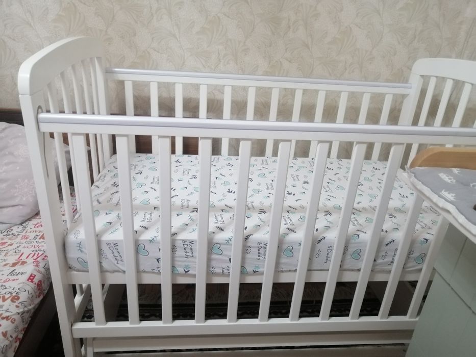 Детская кроватка