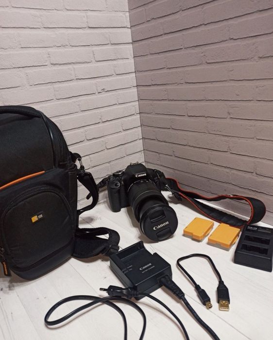Продам фотоаппарат canon 600d