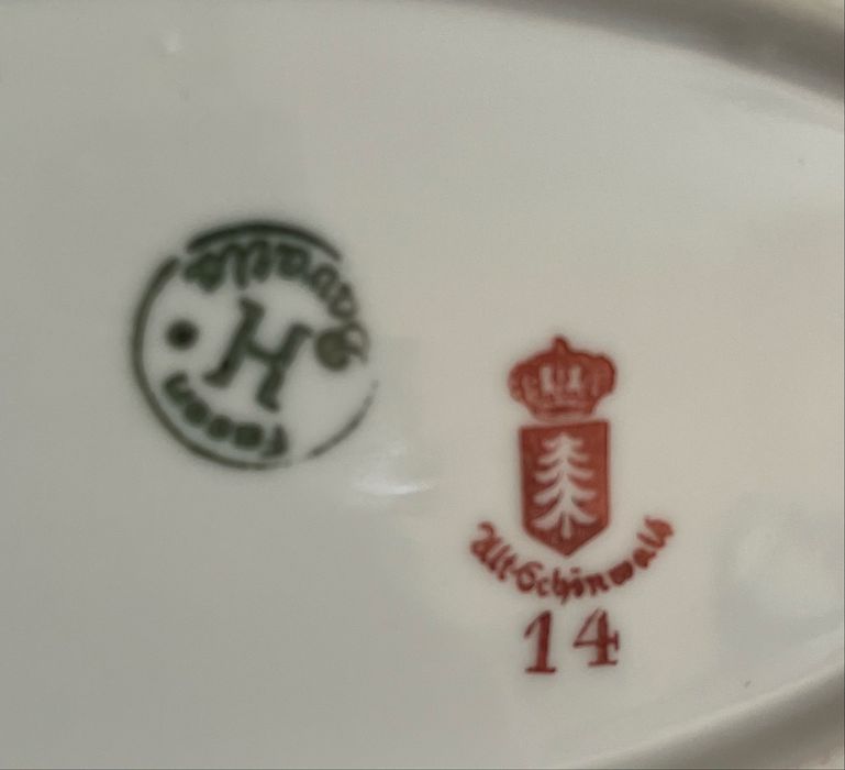 Порцеланов сервиз за хранене