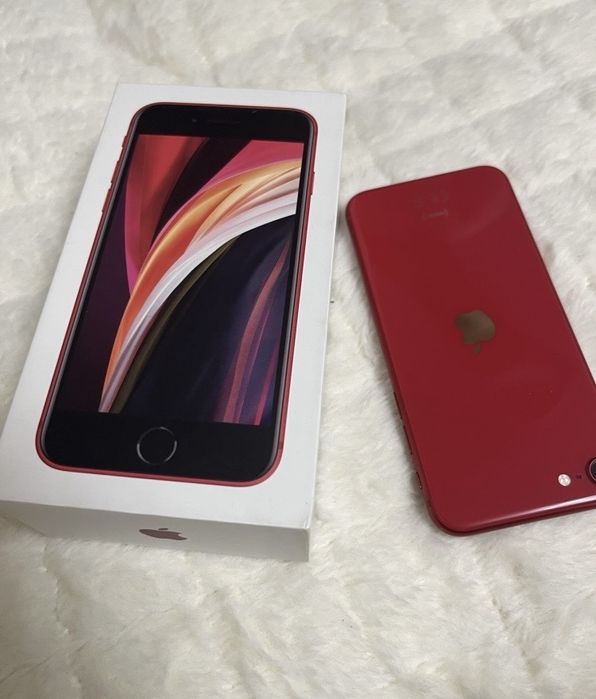 Айфон се2 продам