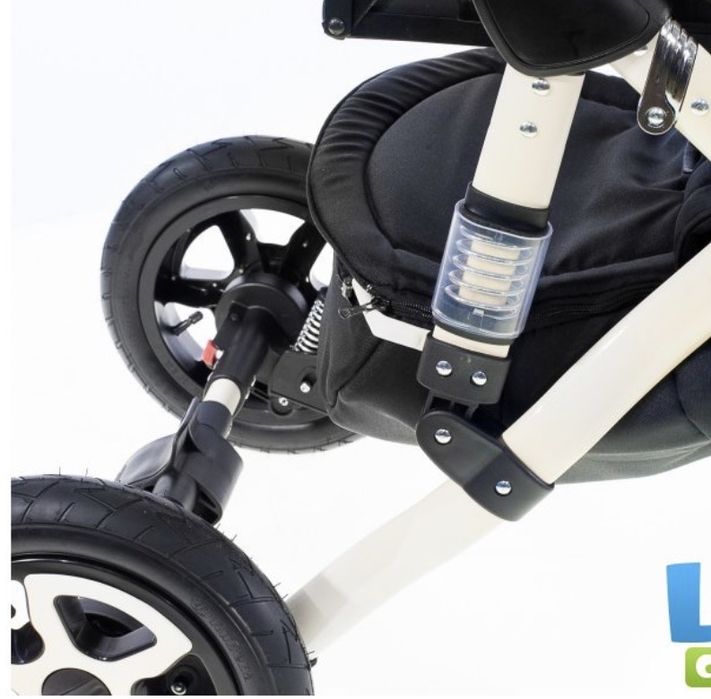 Продам коляску Adamex 3в1