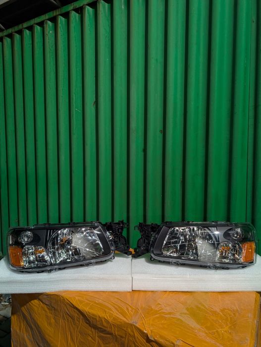 Пара фар Subaru Forester SG5 (02-05)