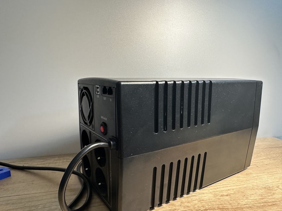 UPS Joy Keen 2000VA / 1200W – Protecție completă