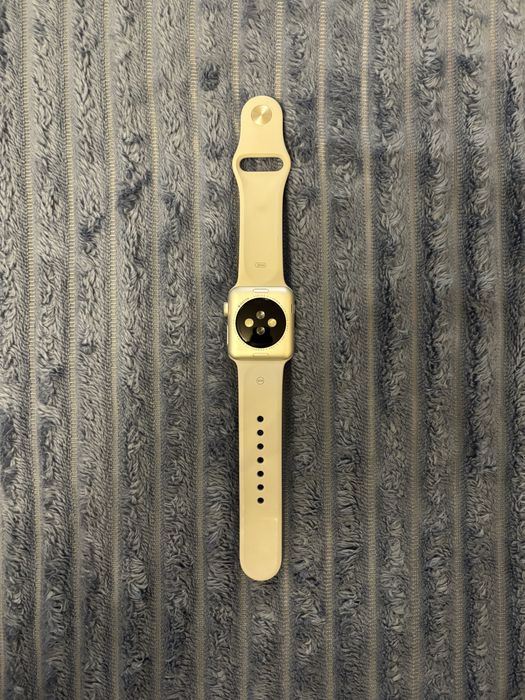 Продам Apple Watch Series 3