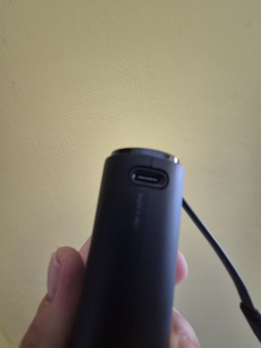 Vând baterie externă 9000mAh compactă pentru iPhone și Apple Watch