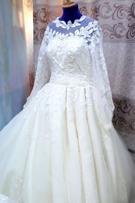 Kelin liboslari sotiladi arzon va kafolatli tayyor biznes