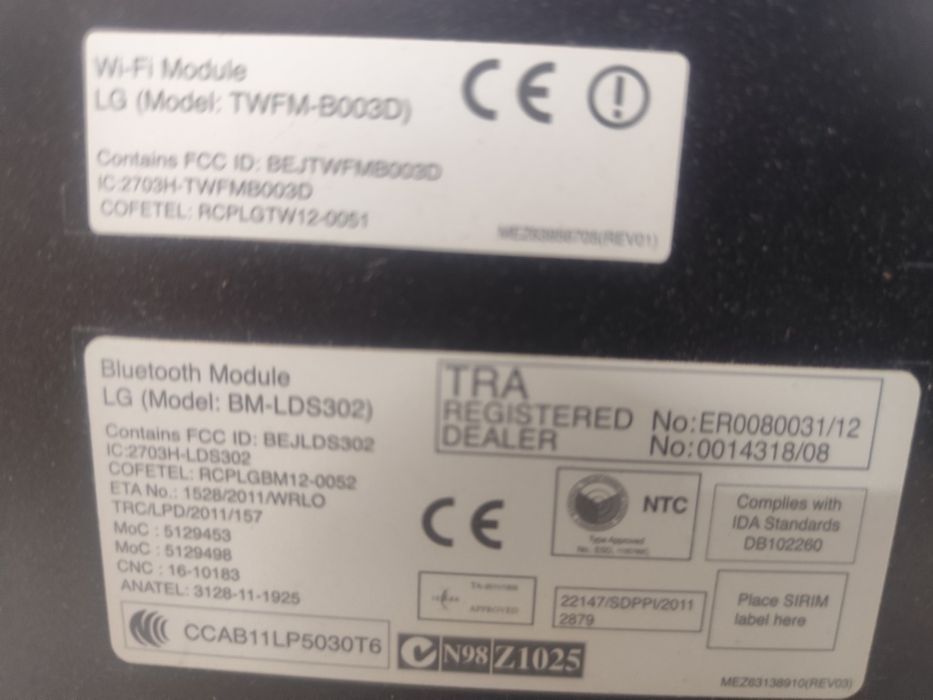 Продам телевизор на запчасти