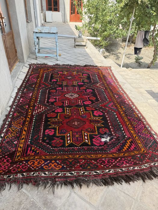 QADIMIY qolin sotiladi