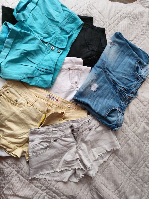 Подарявам дамски дрехи