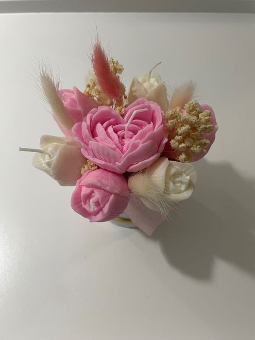 Seturi cadou cu lumanari din ceară de soia și recipiente ceramice