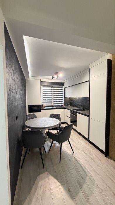 Apartament cu 3 camere de vanzare!