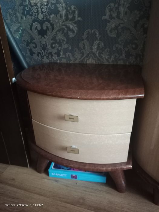 Продам спальный гарнитур