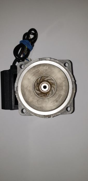 Pompa Recirculare Wilo HB15/6.7-2 Centrala Saunier Duval ThemaFast F30