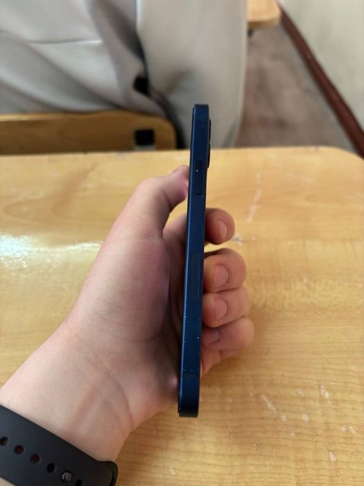 Аифон 12 в хорошем состоянии