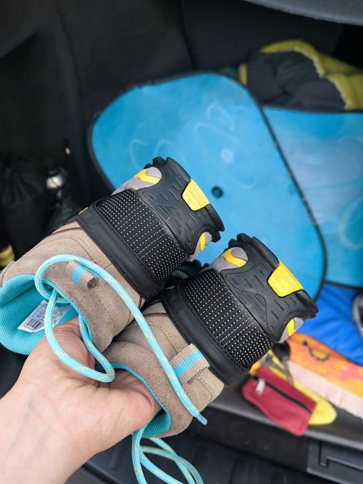 Bocanci drumeție damă nr 37 NOU waterproof CMP