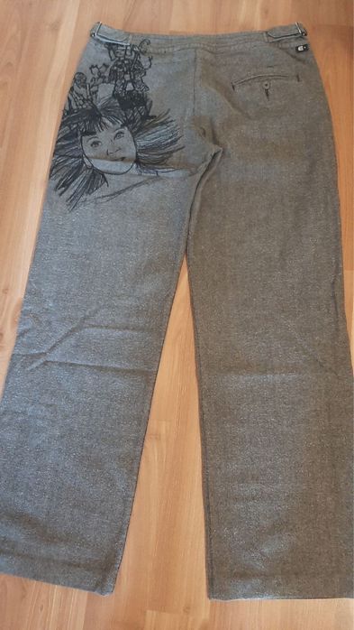 Дамски костюм