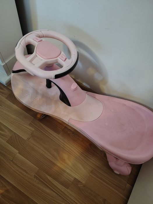 Vând mașinuță fetițe