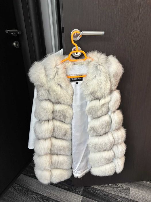 Vesta de blana naturală