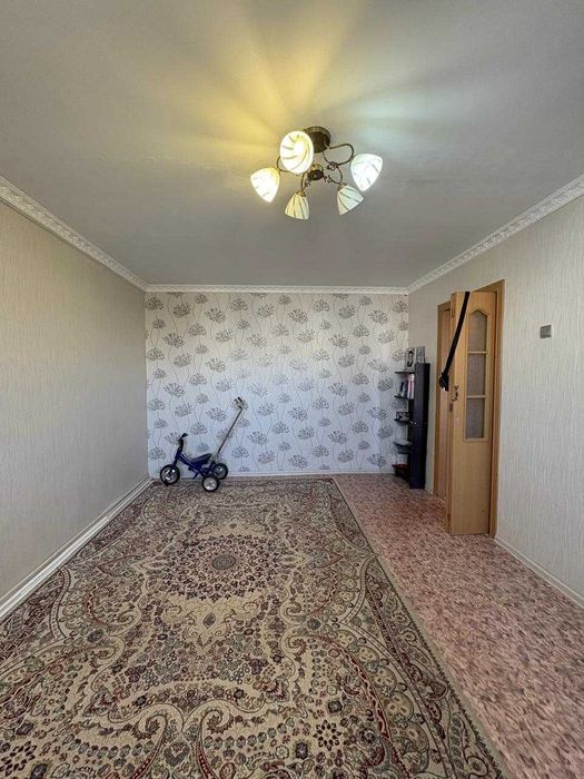 Продам 2 кв р-н 8  микрорайон