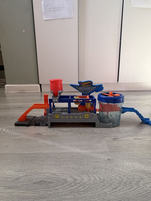 Мега автомойка Хотвилс Hot Wheels
