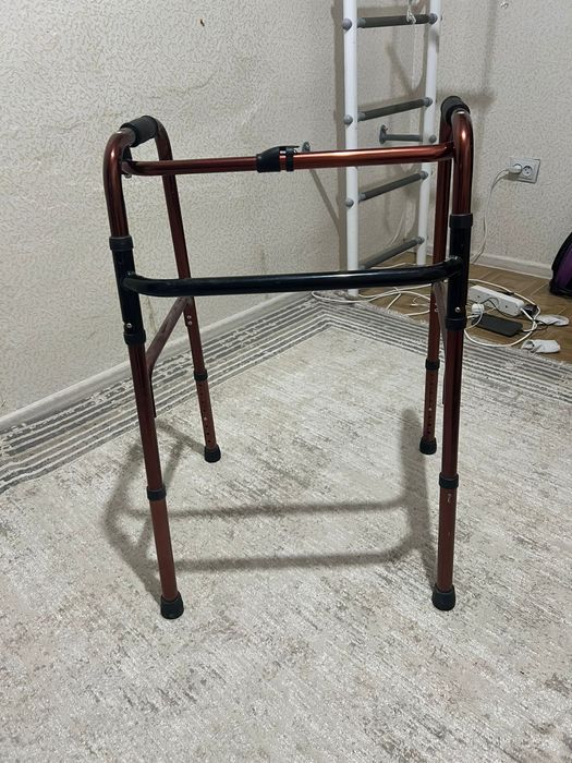 Ходунок для взрослых