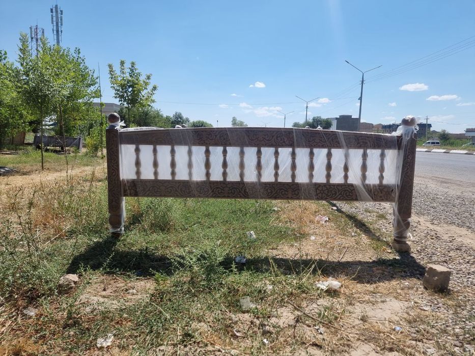 Тапчан, Сури, Крават Рассрочка