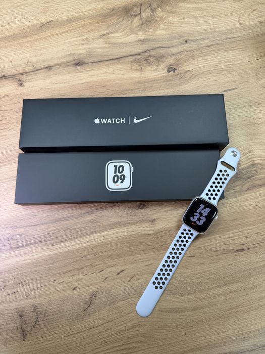 ‼️ Apple Watch Series 7 Nike Starlight 45mm - Garantie
