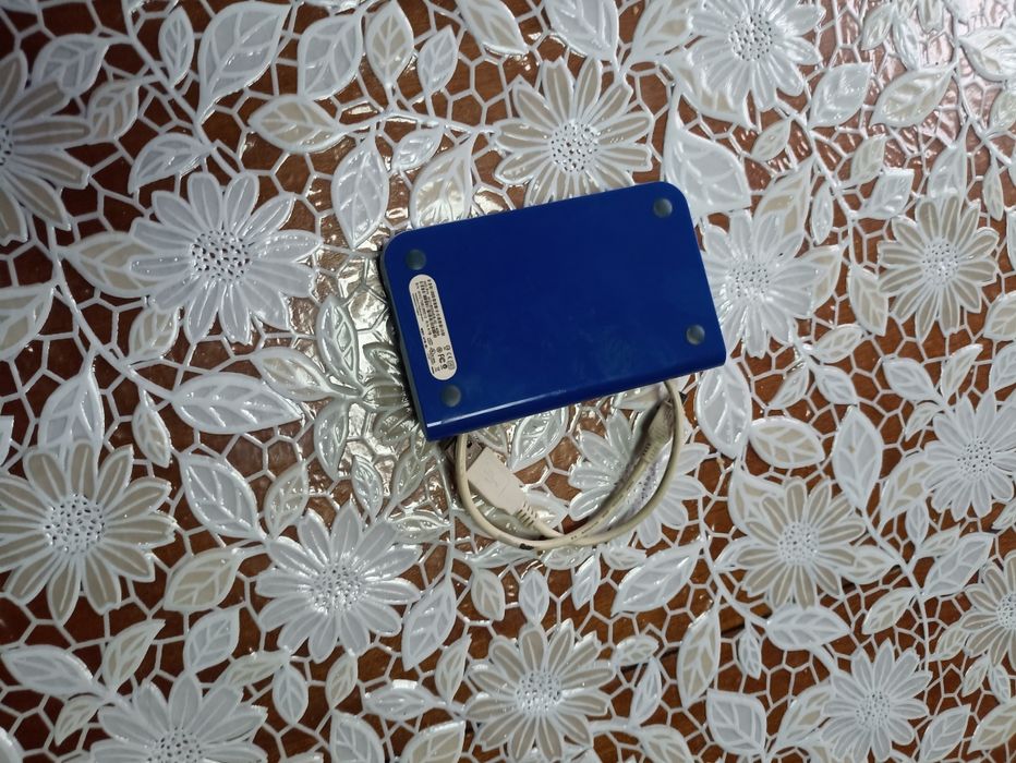 Продавам външен преносим хард диск WXC708C85510