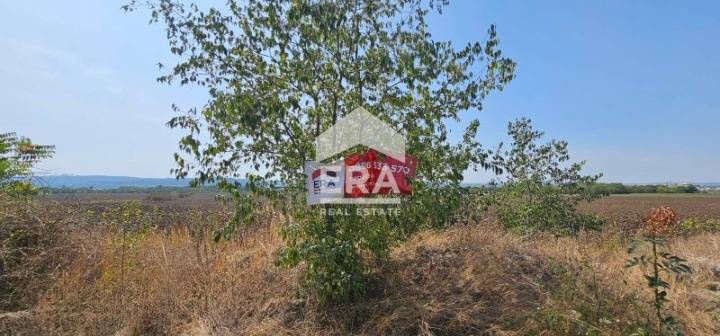 САМО В ЕРА ВИЗИЯ! Парцел за промишлено строителство в район ЗПЗ гр. Ва