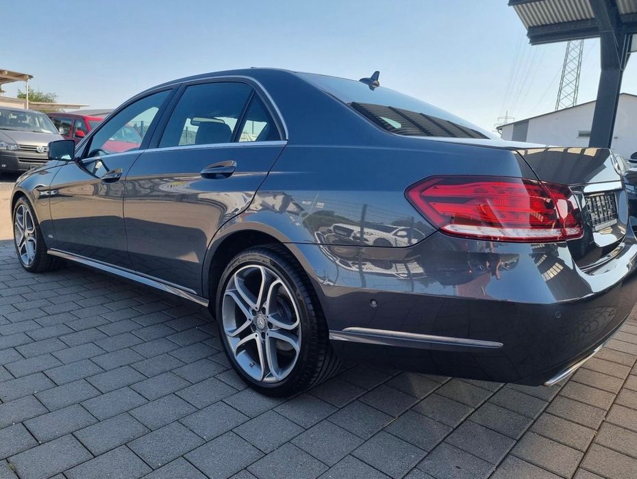 Mercedes-Benz E E 200 CGI Automat F1 piele Navi sc. electrice PDC LED TOP
