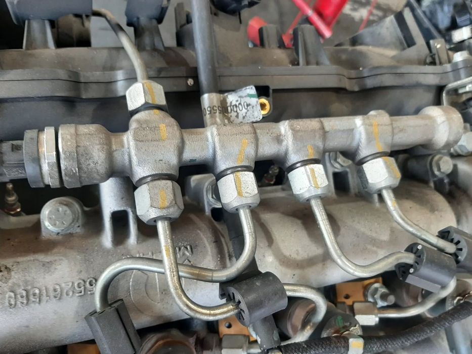 rampa injectoare 2.0 d jeep renegade alfa romeo giulietta  fiat freemont  0445214254