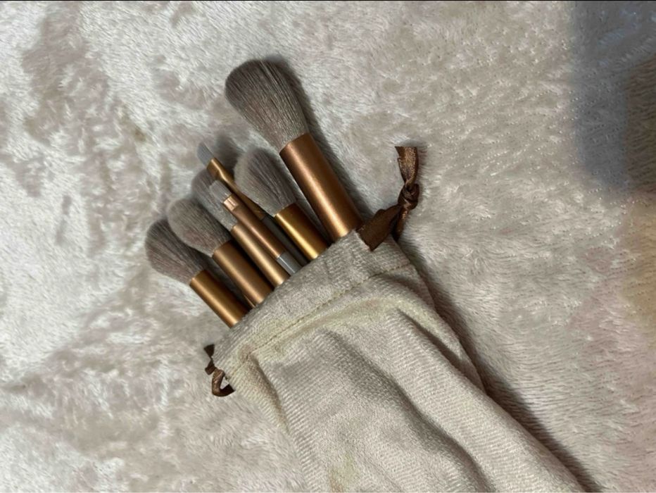 Комплект луксозни четки за грим