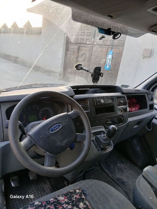 FORD Transit.