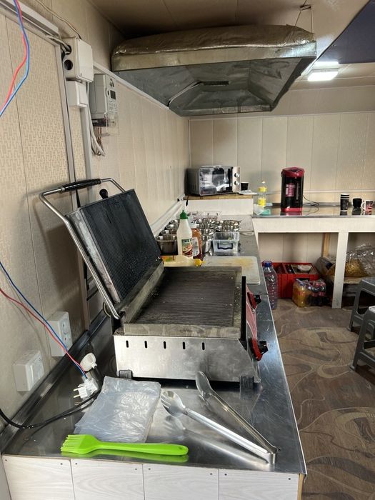 3 та Food truck  сотилади размер 2.5х5 давлат руйхатидан утган