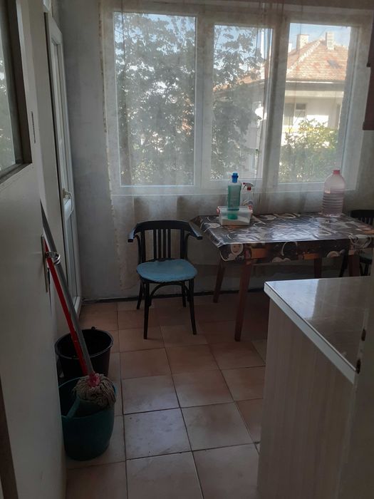 Дава се под наем Двустаен апартамент в Асеновград - 70 кв.м за 309.06 € - Снимка #2