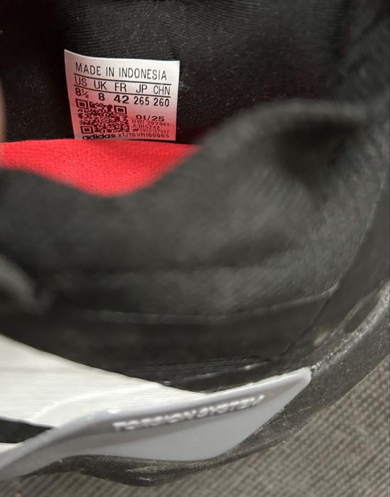 Маратонки Адидас - нови