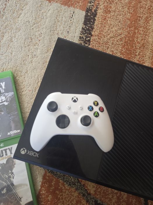 Продавам  Xbox One