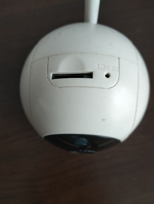 Vand camera de supraveghere