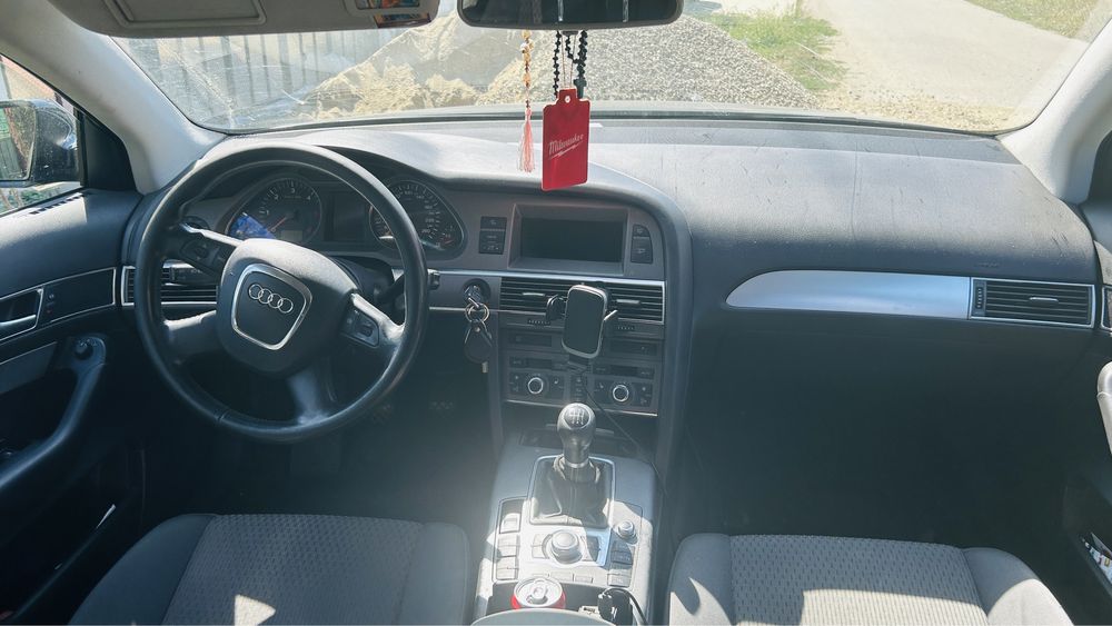 Vand sau schimb Audi A6 C6 2.0 cu grand vitara