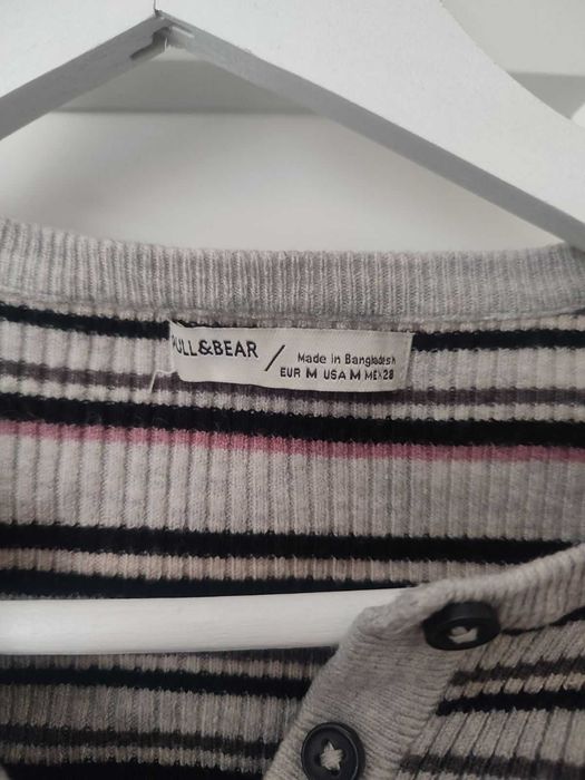 Кропнат тънък пуловер Pull&Bear