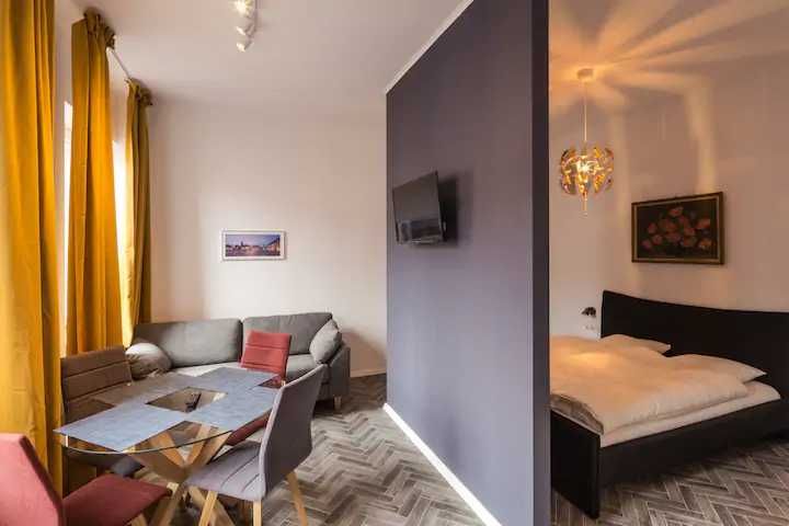 Proprietar vand apartament regim hotelier central