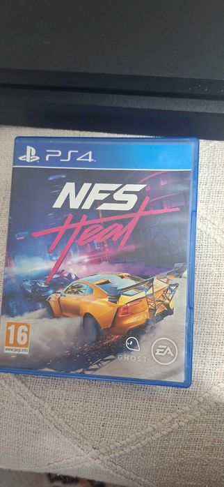 Ps 4 slim numai bun de jucat