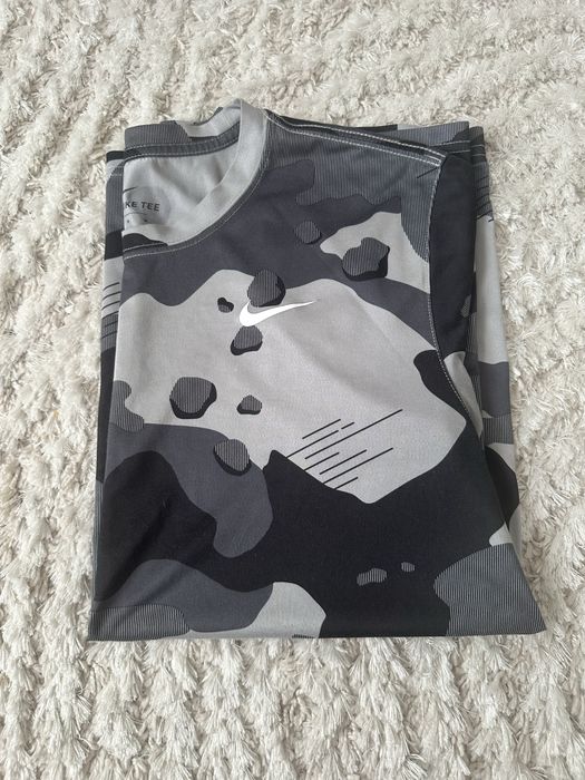 Tricou Nike