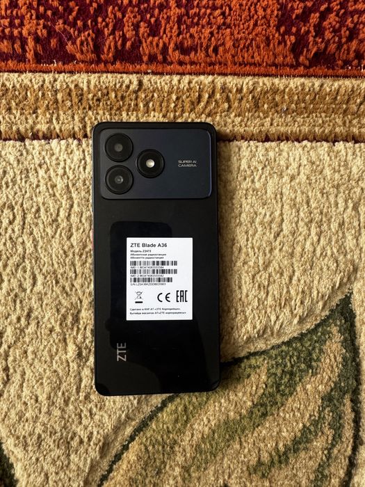 Продам телефон, новый, торг.