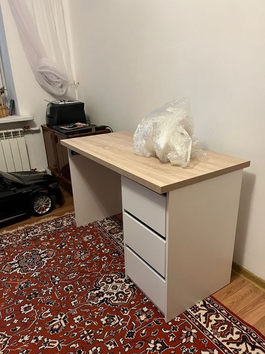 Стол и комод для школьника