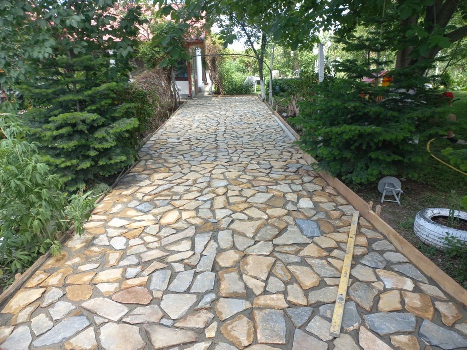 Piatră naturală de munte premium – rezistență pe viață, aspect deosebit